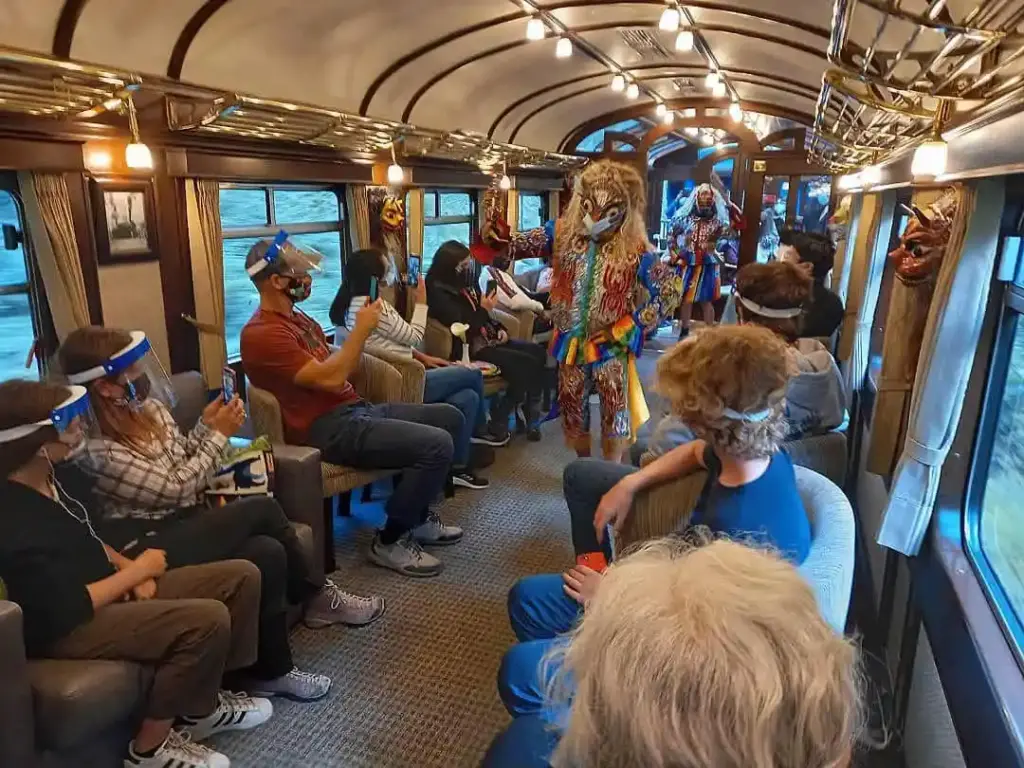 Viaje a Machu Picchu en Tren Vistadome