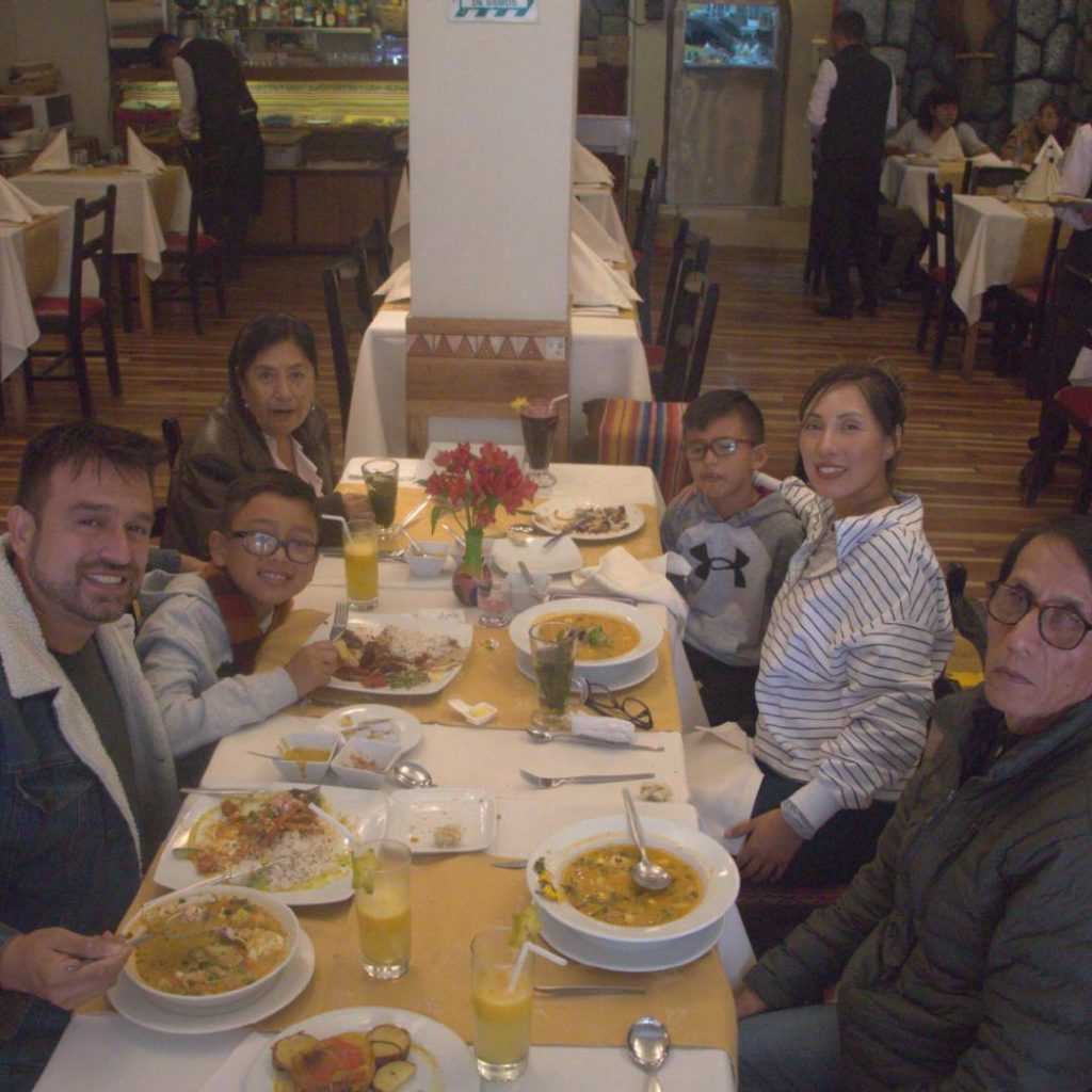 cena show en cusco