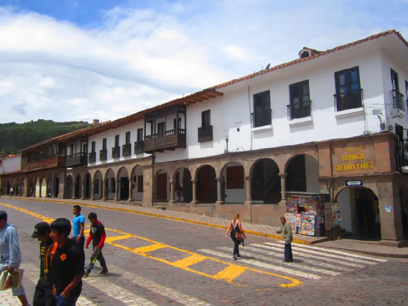 calle plateros cusco