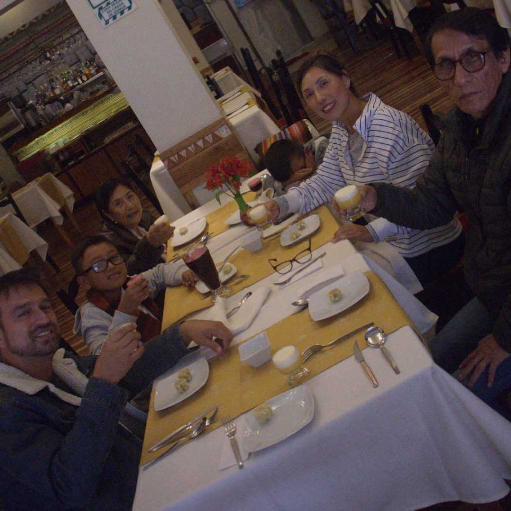 cena show en cusco