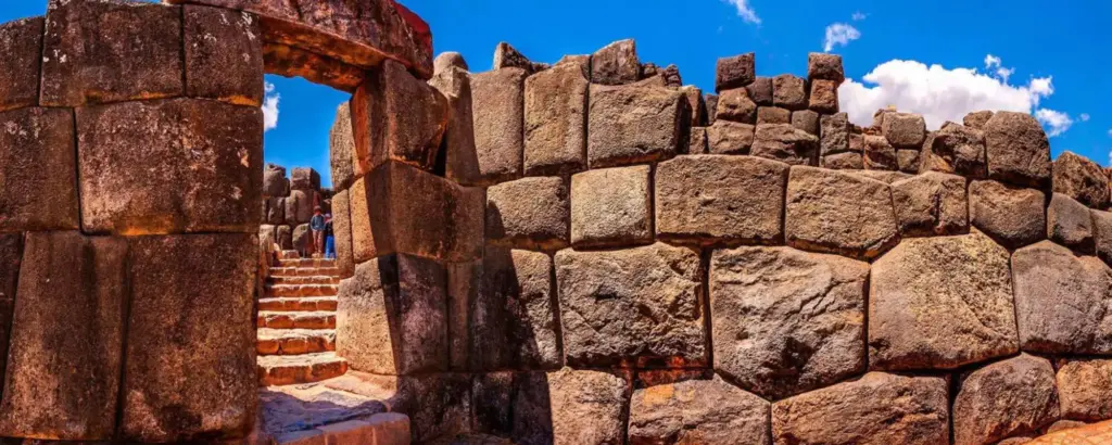 datos importantes sobre sacsayhuaman