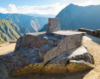 inti huatana machu picchu