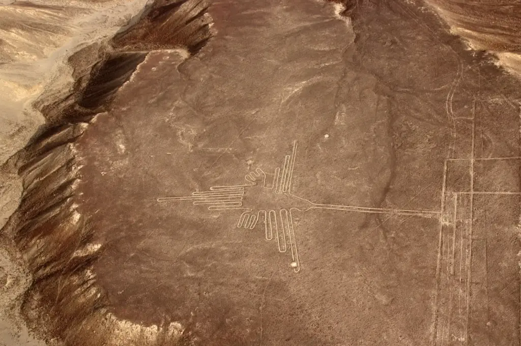 vista desde el aire a las líneas de nazca