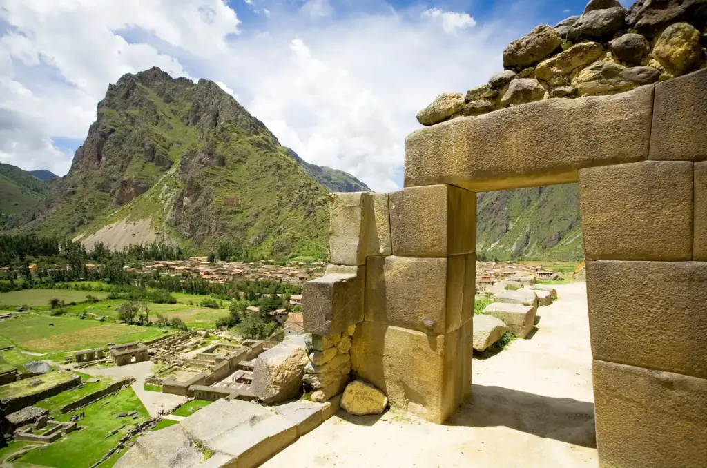 puerta en ollantaytambo