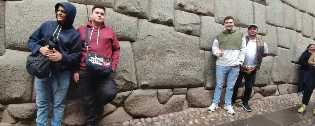 piedra de 12 angulos