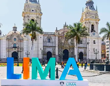 historia de la plaza de armas de lima