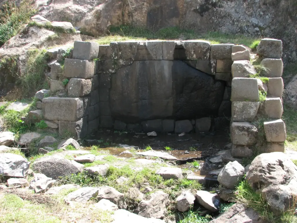 baños del inca tambomachay