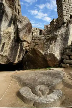 templo del condor machu picchu