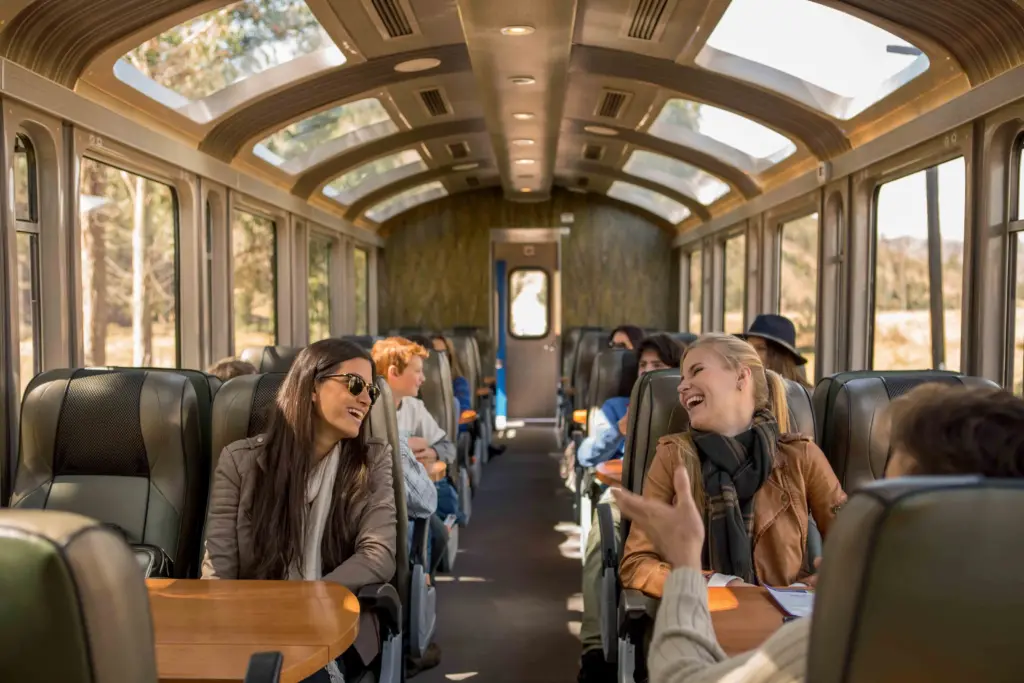 vistadome tren panoramico